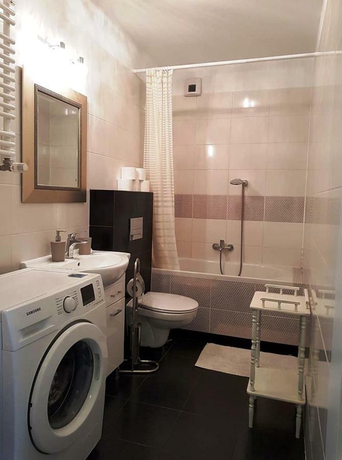 Apartament "Cleopatra 3" Z Miejscem Parkingowym, Faktury Vat Kielce Exterior foto