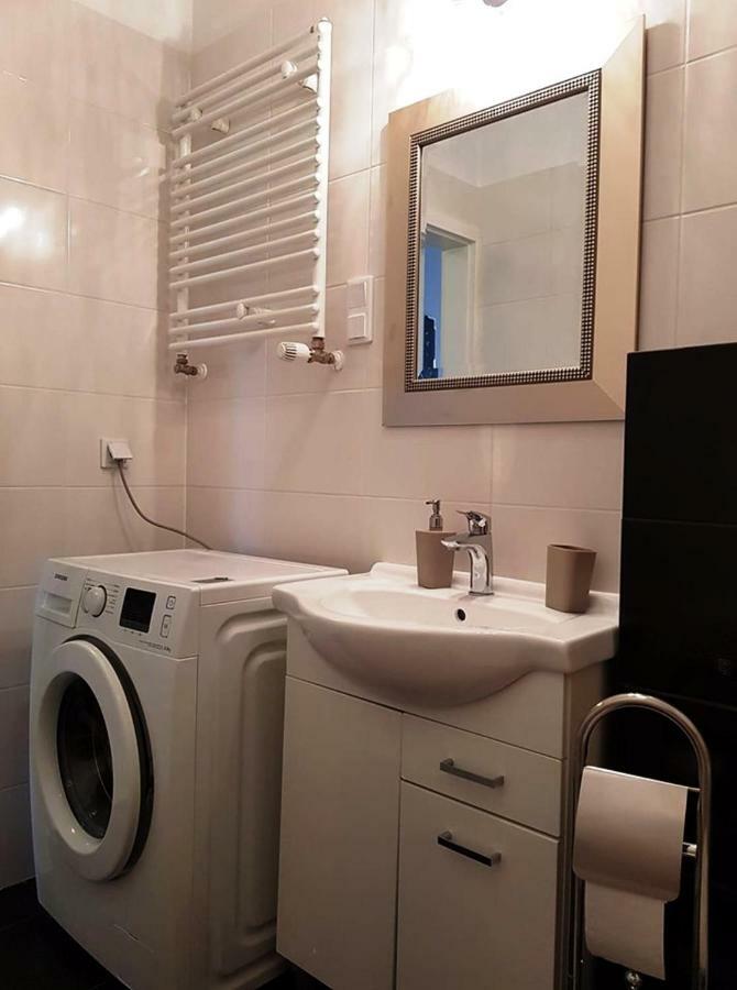 Apartament "Cleopatra 3" Z Miejscem Parkingowym, Faktury Vat Kielce Exterior foto